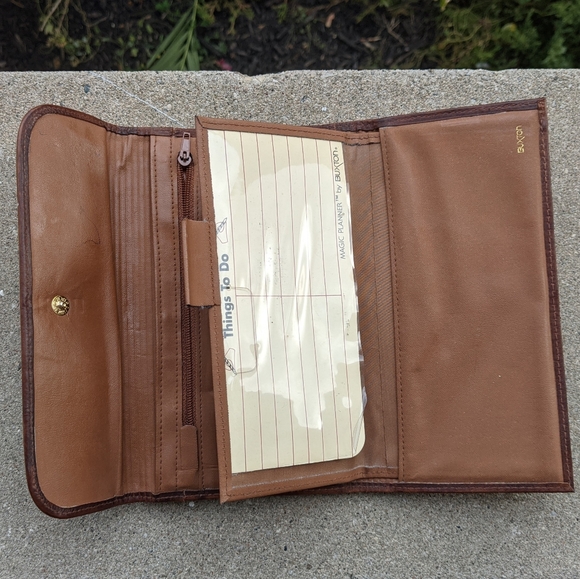 Buxton Velvet Touch Cowhide wallet - Picture 3 of 8